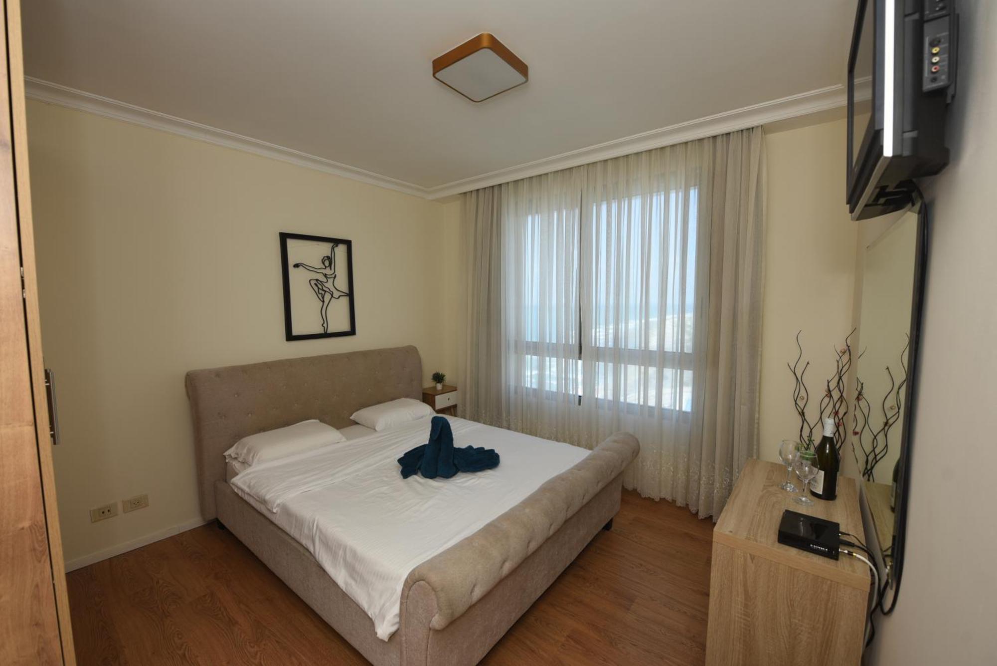 Haifa Almog Tower- "Blue Reef" Suite On The Sea ภายนอก รูปภาพ