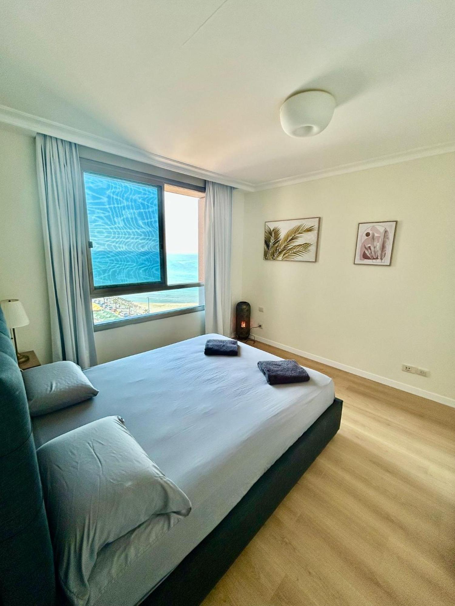 Haifa Almog Tower- "Blue Reef" Suite On The Sea ภายนอก รูปภาพ
